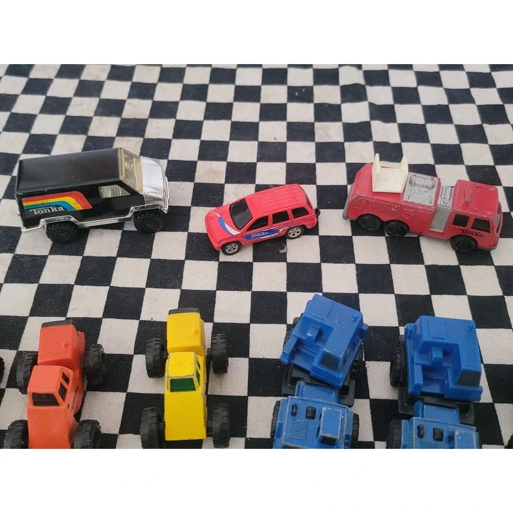 Tonka Vehicle Lot – 14 Total – Mostly 1990s – Construction Trucks +‎ Van